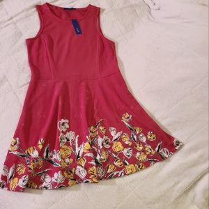 Pink floral dress w/ pockets